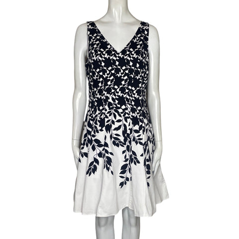 Vestido Maggy London Cuello V Sin Manga
Blanco-Talla 6