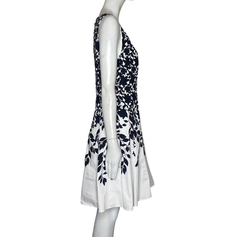 Vestido Maggy London Cuello V Sin Manga
Blanco-Talla 6
