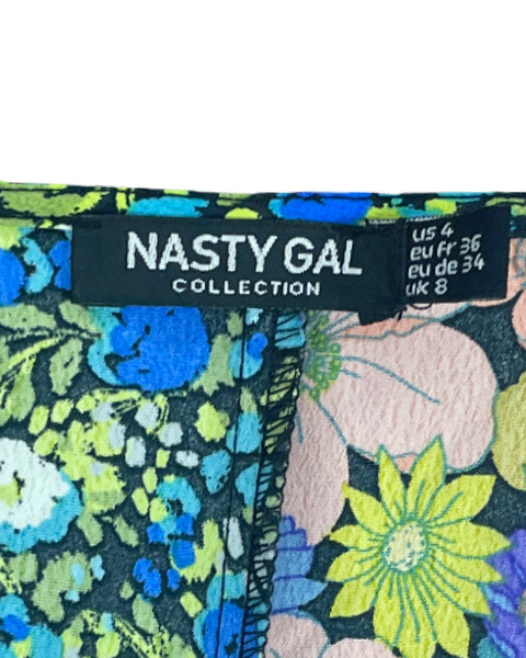 Vestido Nasty Gal Estampado Floral Verde-Talla 4