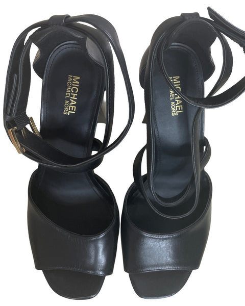 Calzado Michael Kors Plataforma Correa Negro-Talla 7.5