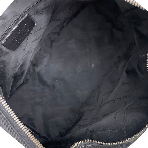 * Cartera Salvatore Ferragamo
Hobo Negro- Talla M