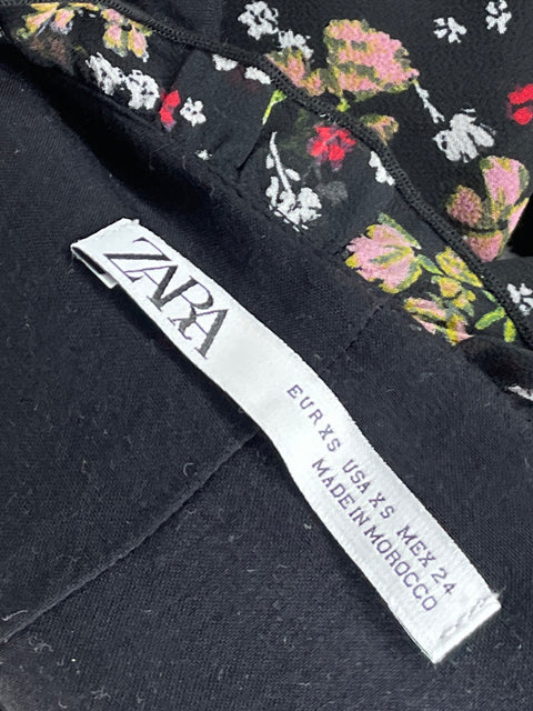 Vestido Zara Floral Escote V Negro-Talla XS