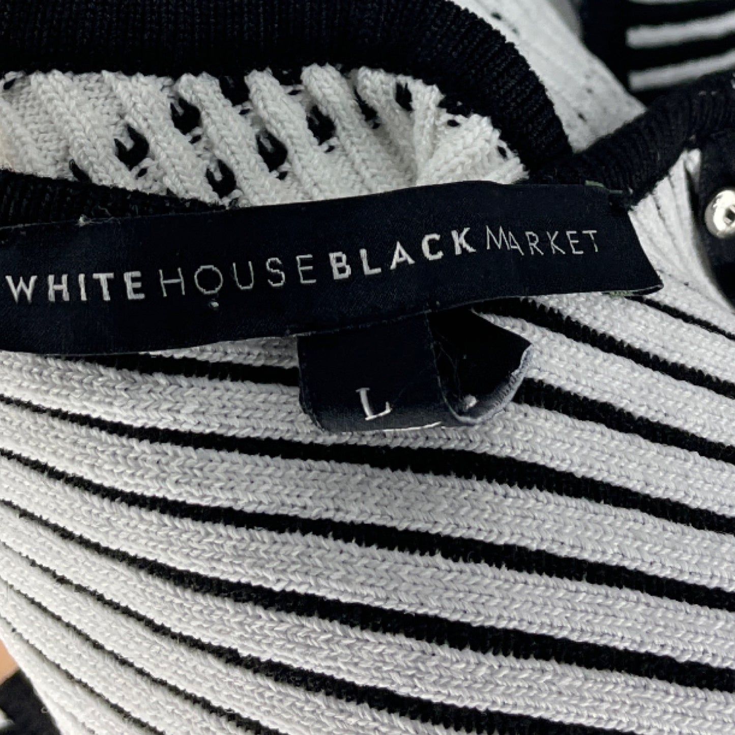 Blusa White House Black Market Peplum Blannco
-Talla L