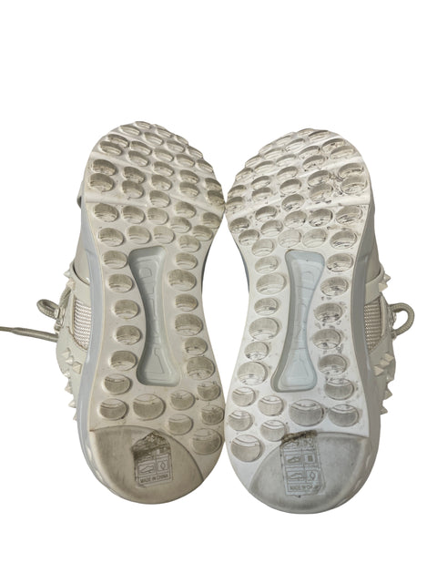 Calzado Steve Madden Tachas Beige - Talla 37.5