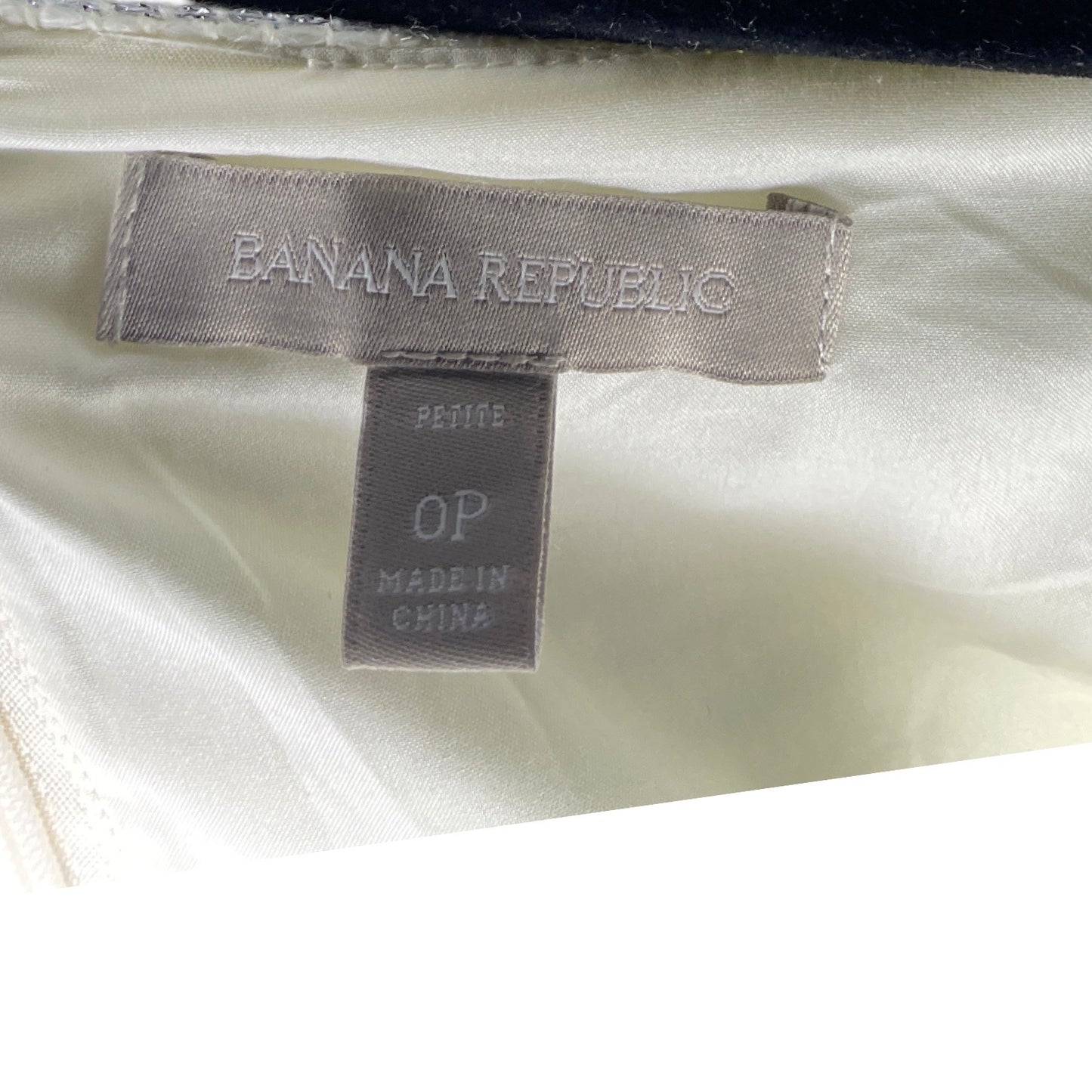 Vestido Banana Republic Rayas Escarchado
Blanco-Talla 0P