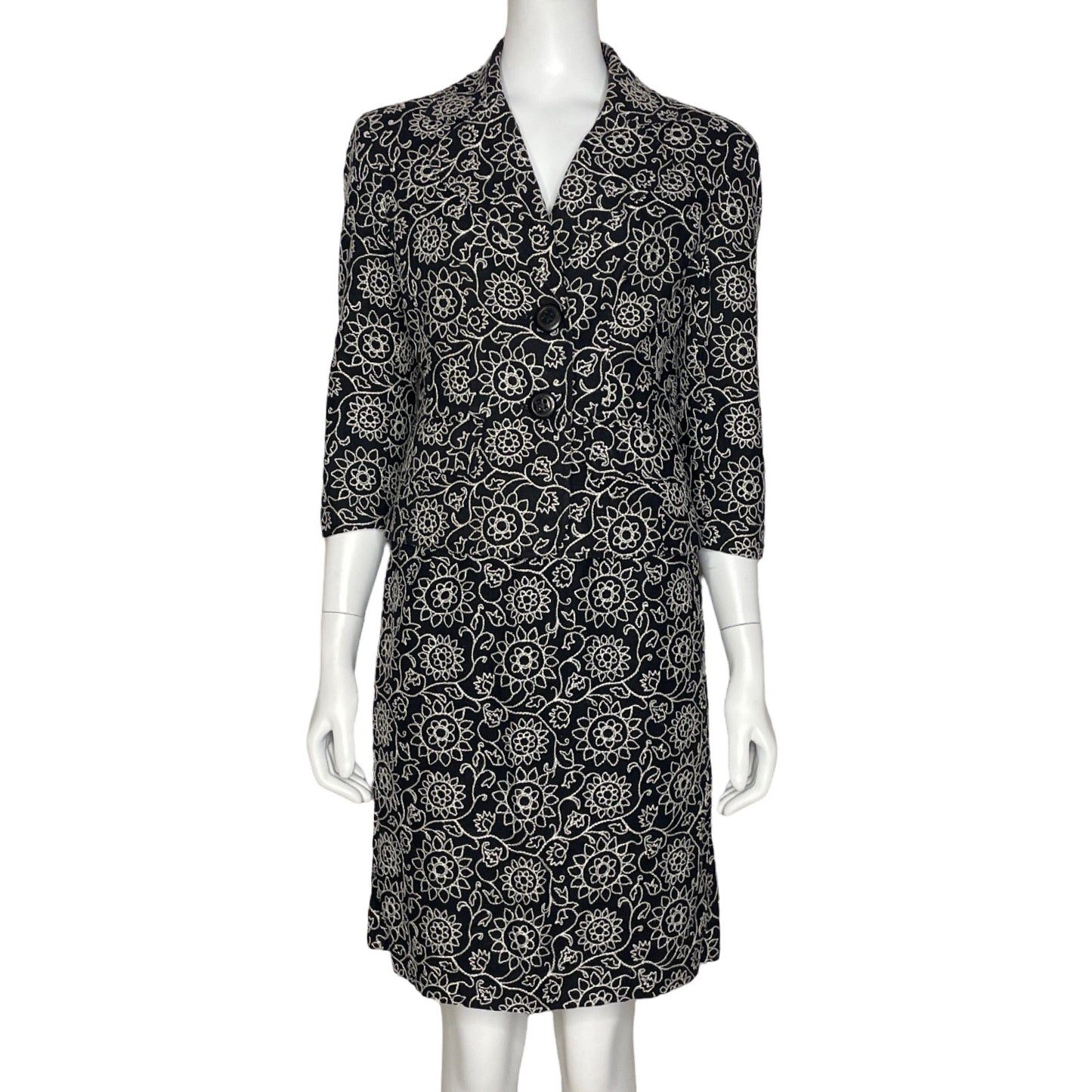 Set Work To Weekend Blazer y Falda Floral Negro - Talla 4