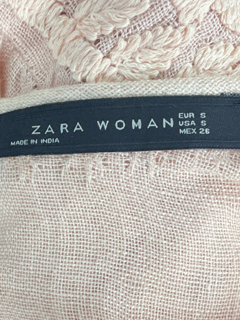 Vestido Zara Bordado Mini Rosado-Talla S