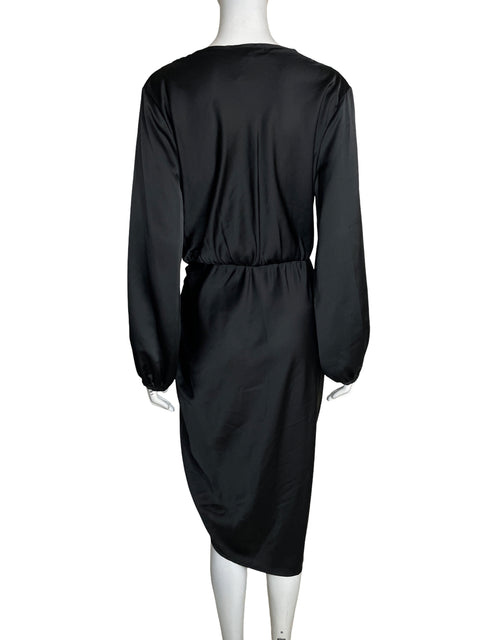 Vestido Renee C Cuello v Satinado Negro - Talla M
