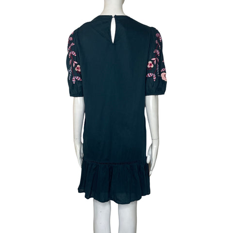 Vestido Sfera Basic Cuello Mangas Flores 
Verde-Talla S
