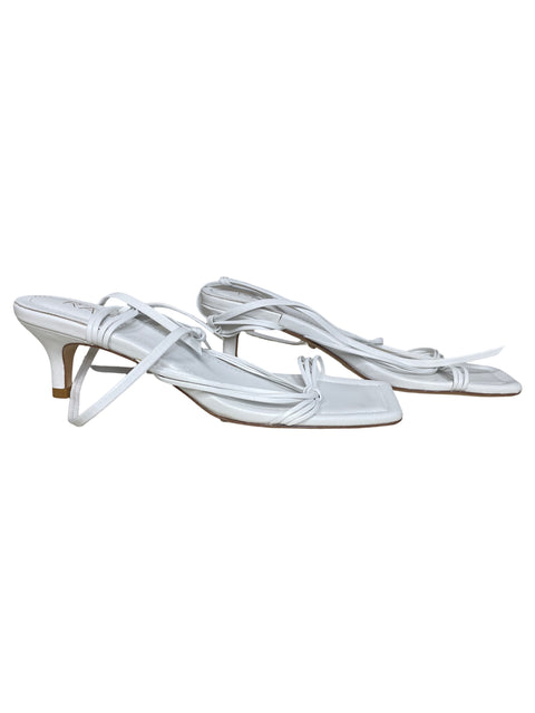 Calzado Raye Sandalias Strappy Kitten Heel Blanco-Talla 7