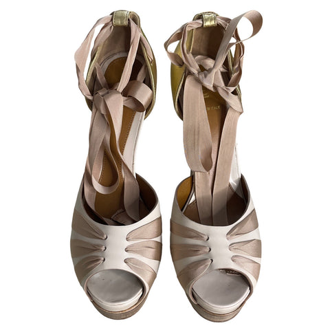 * Sandalias Fendi Nutcracker Beige-Talla 39