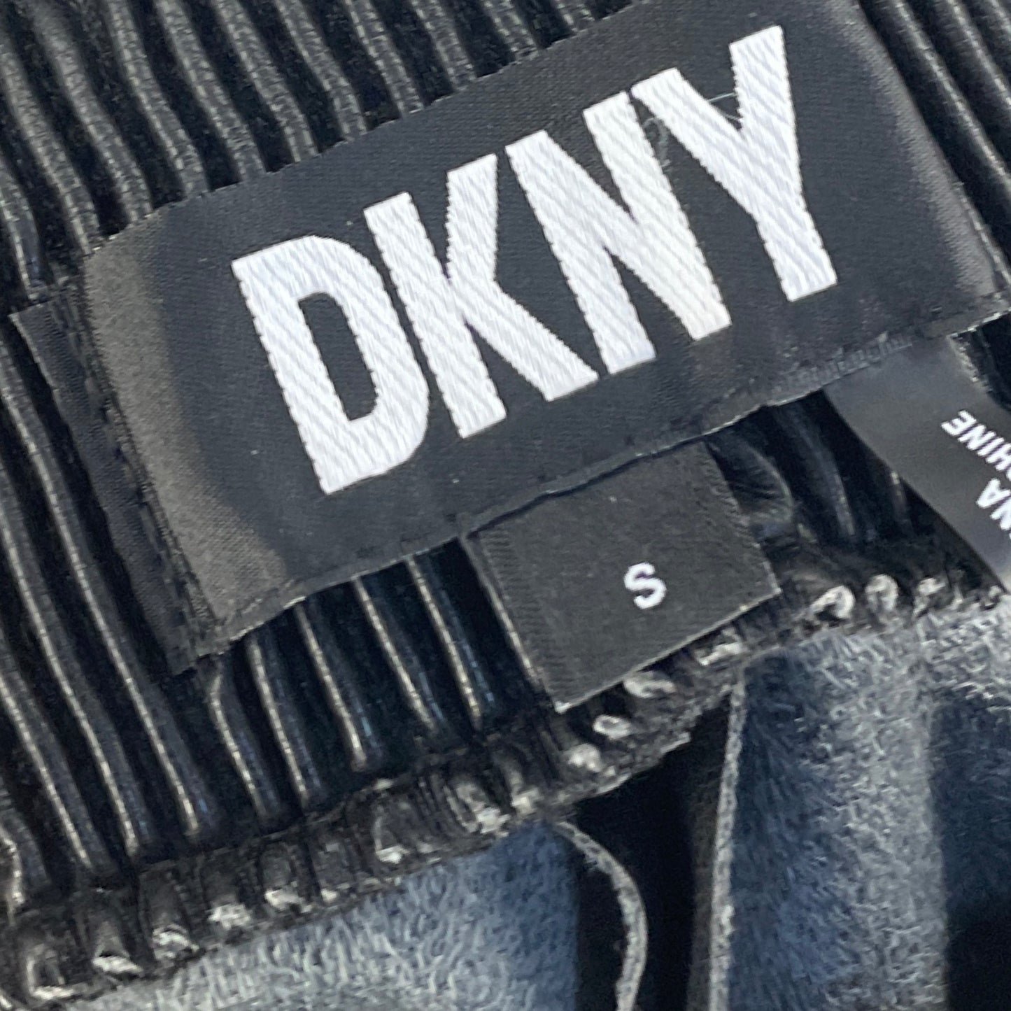 Pantalón DKNY Efecto Piel Negro - Talla S