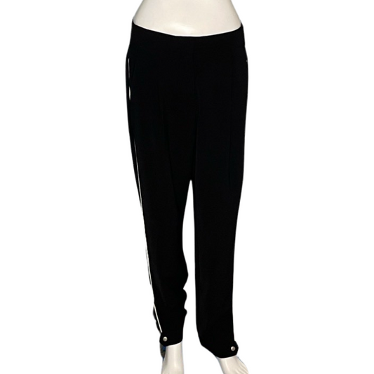 Pantalón RW & CO Linea Lateral Blanco Negro
Talla 8