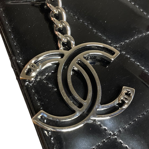 *  Cartera Chanel Charol Acolchado Caleidoscopio Negro-Talla S