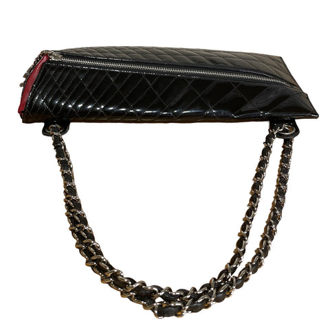 *  Cartera Chanel Charol Acolchado Caleidoscopio Negro-Talla S