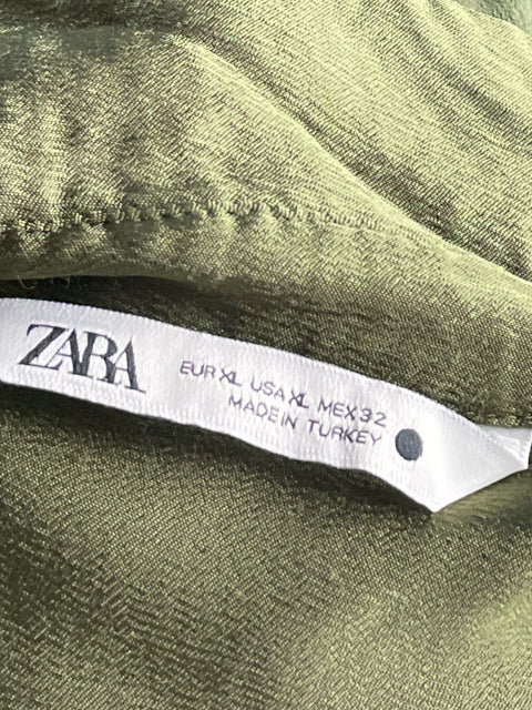 Vestido Zara Maxi Camisero Satin Verde-Talla XL