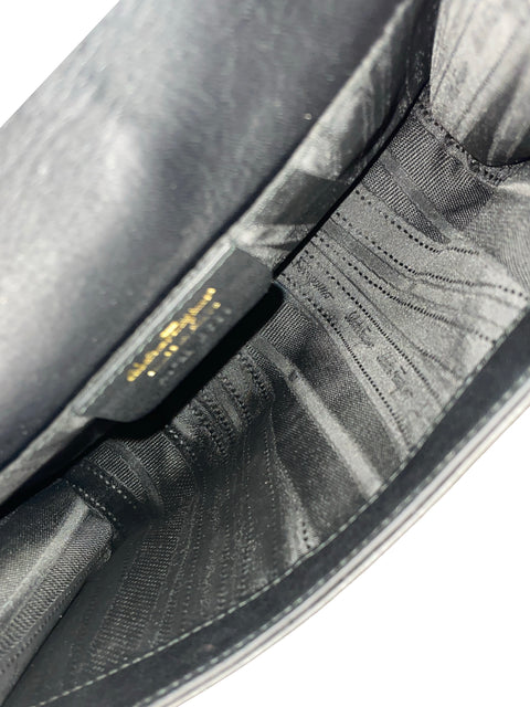 * Bolso Ferragamo Crossbody Charol Negro-Talla S