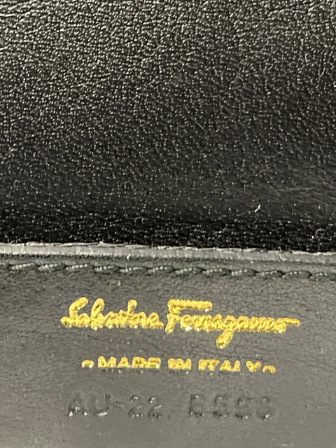 * Bolso Ferragamo Crossbody Charol Negro-Talla S