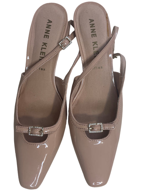 Calzado Annie Klein Punta con Tiritas Beige- Talla 7.5