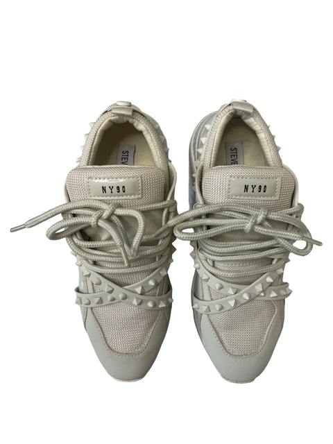 Calzado Steve Madden Tachas Beige - Talla 37.5
