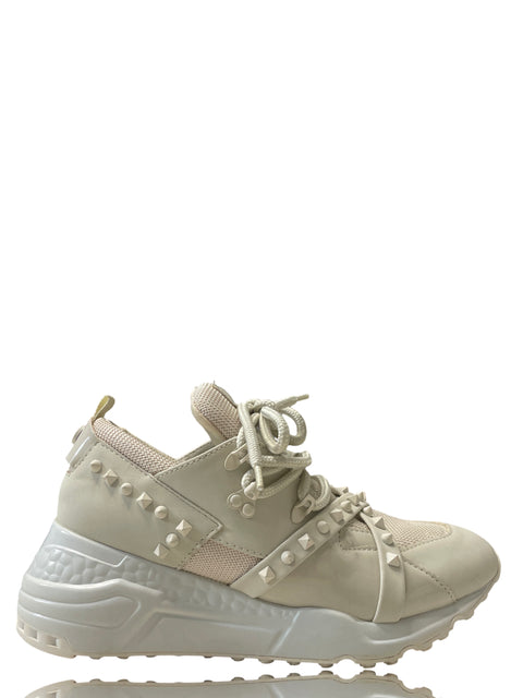 Calzado Steve Madden Tachas Beige - Talla 37.5