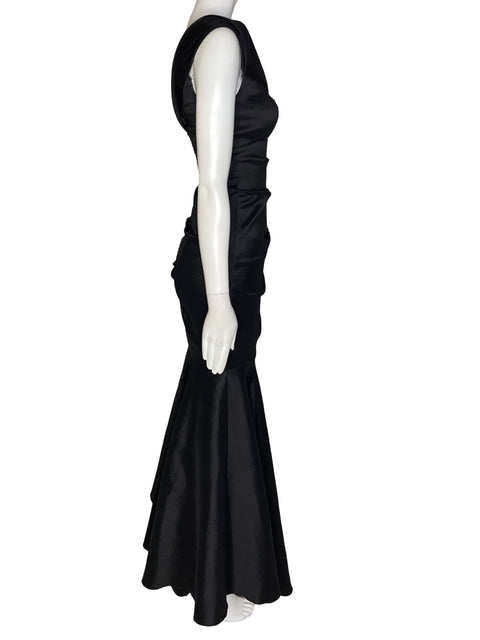 Vestido XSCAPE Largo Acampanado Negro- Talla 2