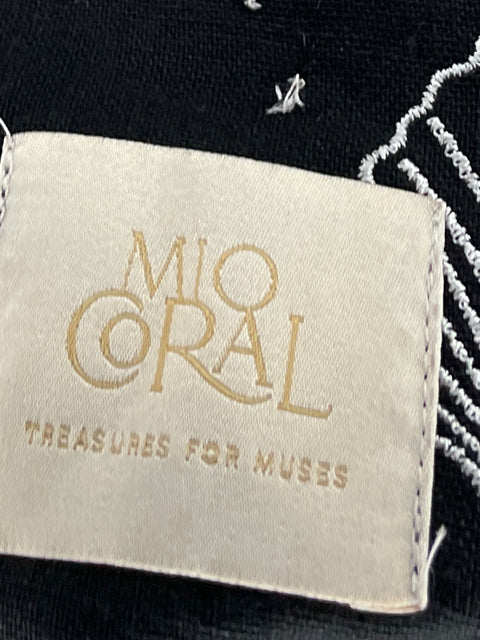 Cardigan Mio Coral Conchas Bordado Negro-Talla U