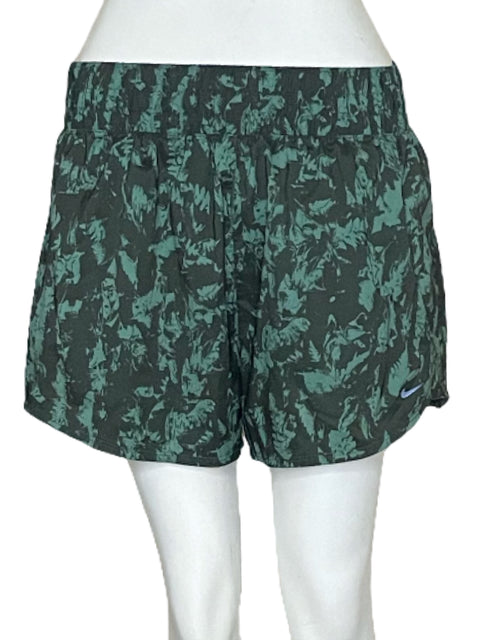 Short Nike driFit Verde-Talla M