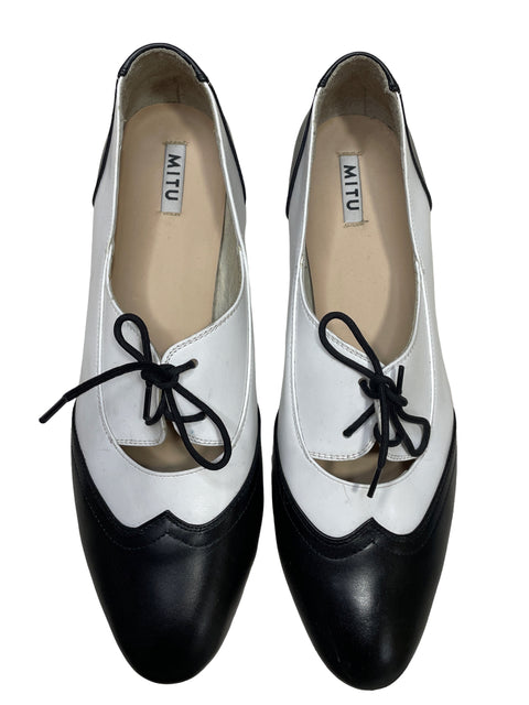 Calzado Mitu Valentina Blanco y Negro - Talla 10