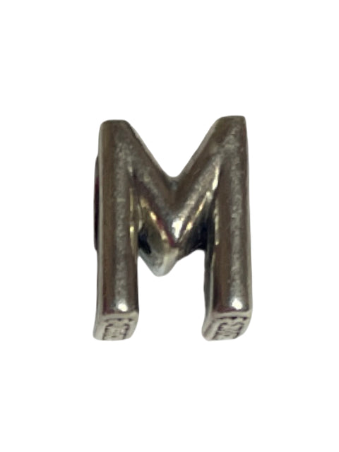 Charms Pandora Letra M Plateado-Talla U
