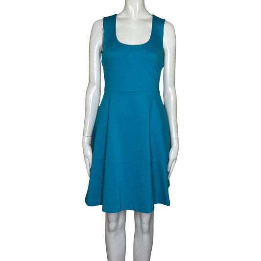 Vestido Banana Republic Sin Manga Cuello Redondo
Azul-Talla 0P