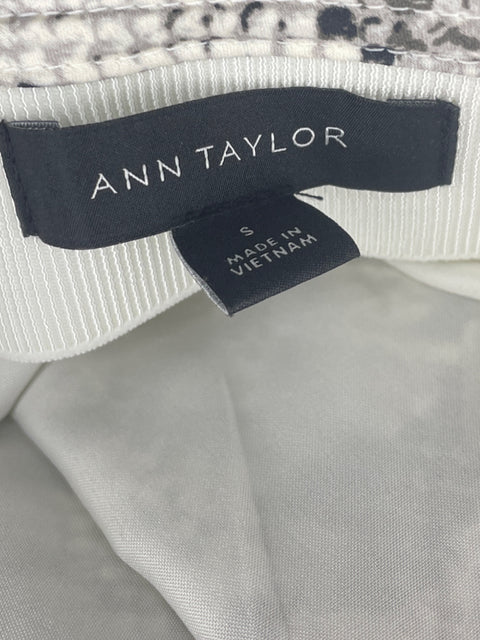 Falda Ann Taylor Animal Print Gris- Talla S
