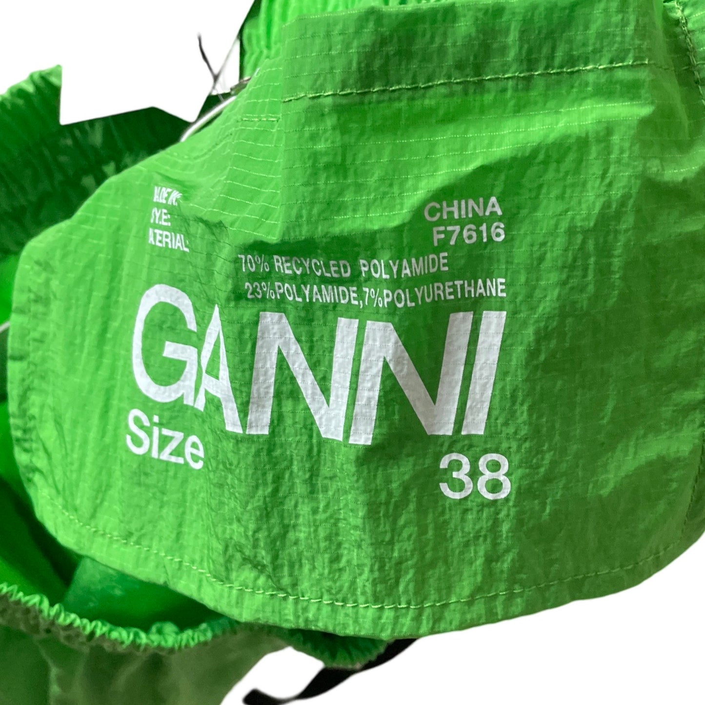 Short Ganni Classic Green Verde-Talla 38