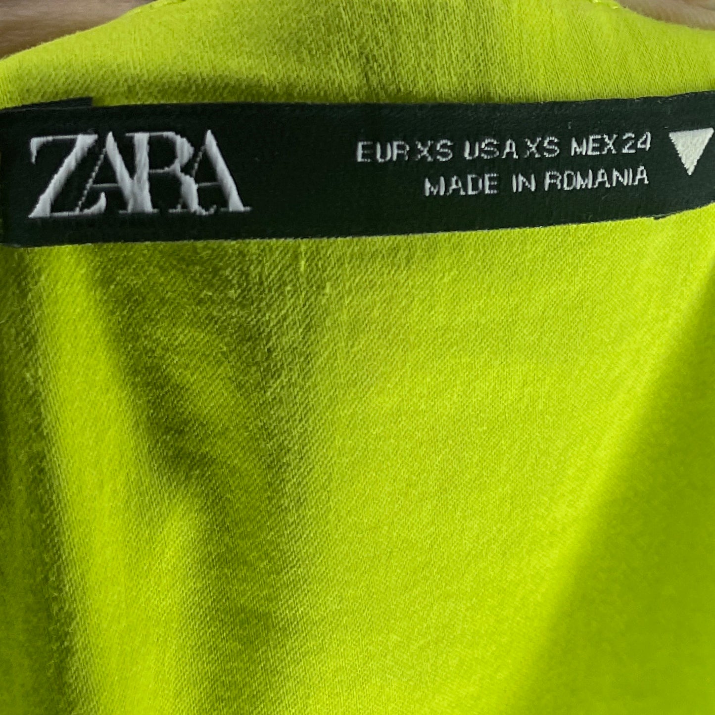 Vestido Zara Abertura Costado Verde-Talla-XS