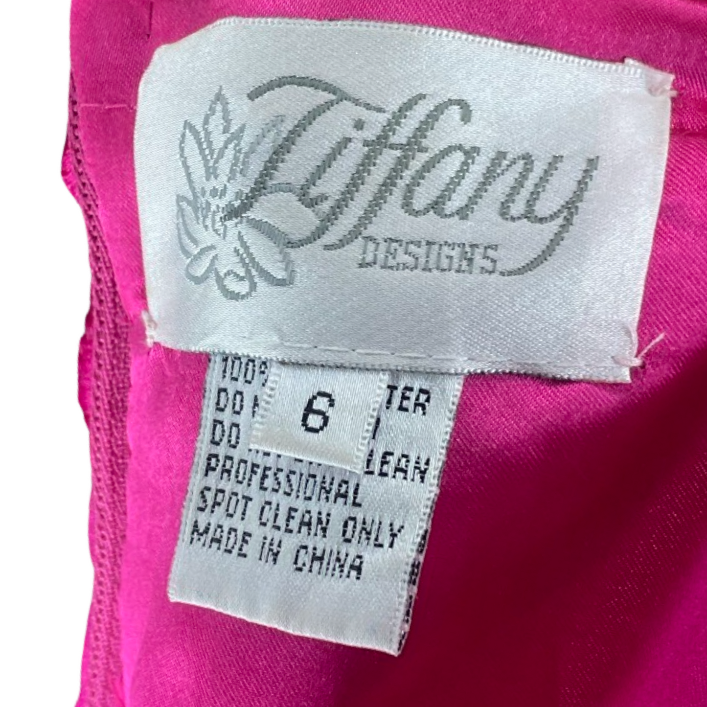 Vestido Tiffany Desings Pedrería Rosa - Talla 6