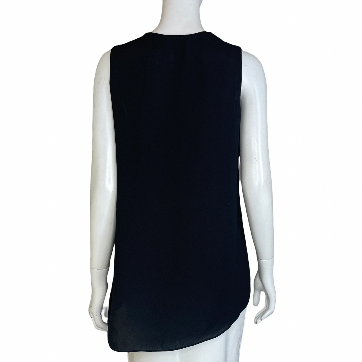 Blusa VINCE CAMUTO Sin Mangas Cuello V Negro - Talla XS