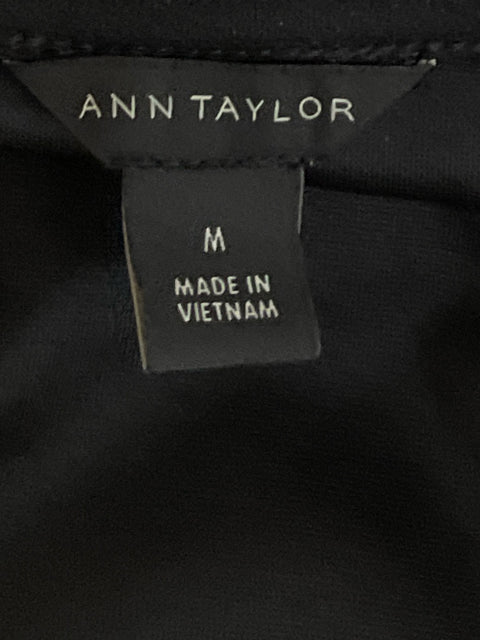 Top Ann Taylor Piedras Negro-Talla M