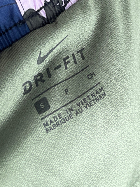 Short Nike DryFit estampado Verde-Talla S
