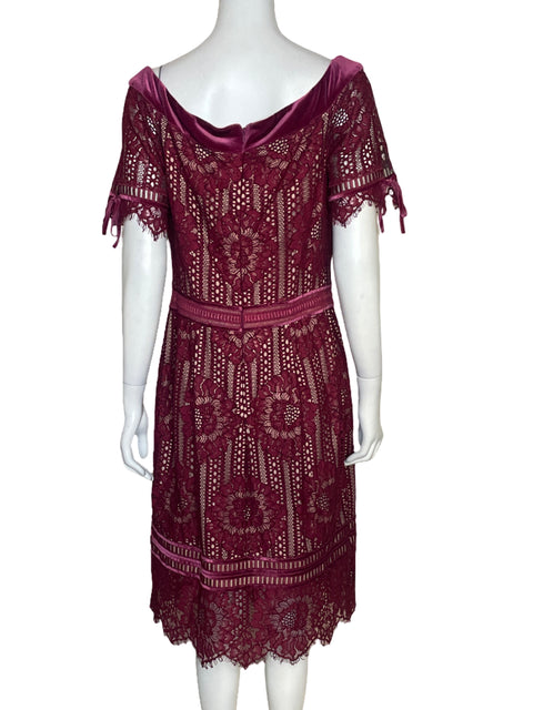 Vestido Tadashi Shoji Off Shoulder Encaje Rojo Vino - Talla 14