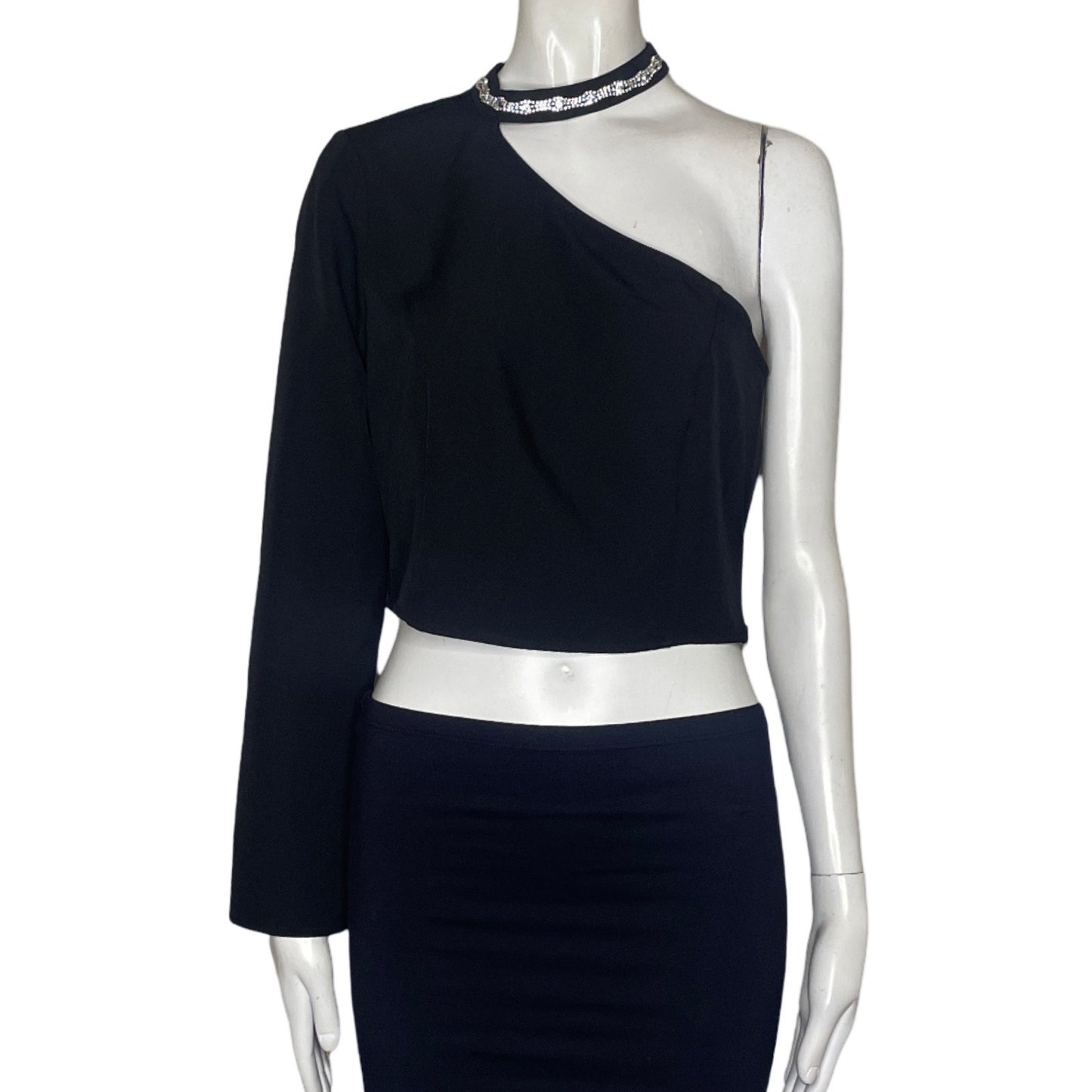 Blusa Zara One Shoulder Negro-Talla M