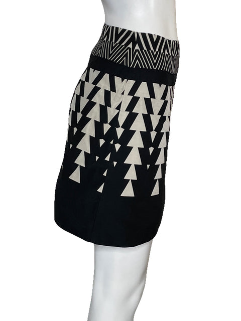 Falda Kennet Cole Mini Estampada Negro-Talla 2