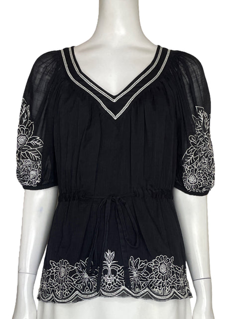 Blusa BCBG Flores Bordadas Negro - Talla XS