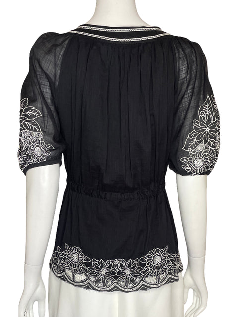 Blusa BCBG Flores Bordadas Negro - Talla XS