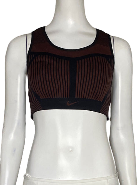 Top Nike Estampado Marrón - Talla L