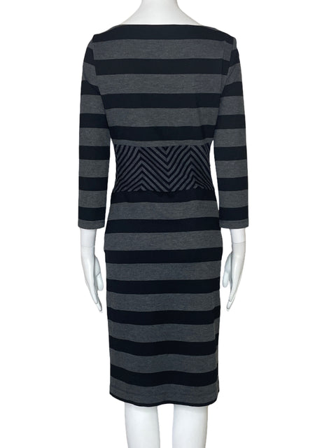 Vestido BCBG Lineas Mangas Gris-Talla S