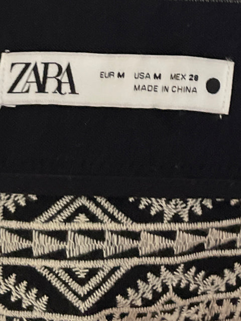 Falda Zara Bordada Midi Negro-Talla M