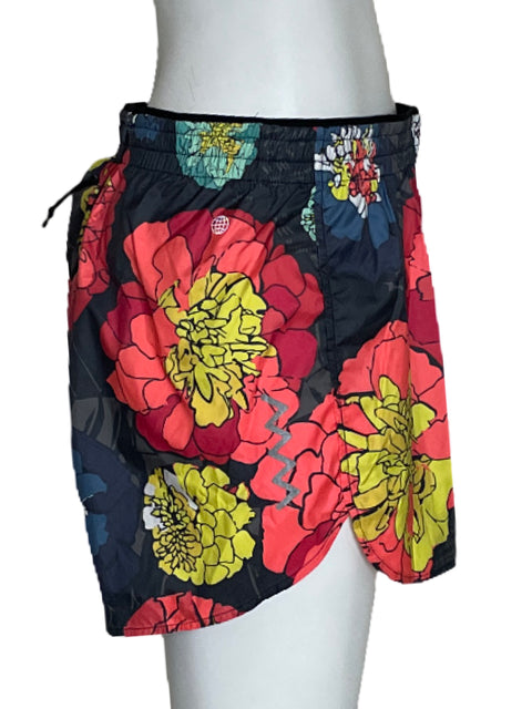 Short Adidas Running M4" Floral Fucsia-Talla M