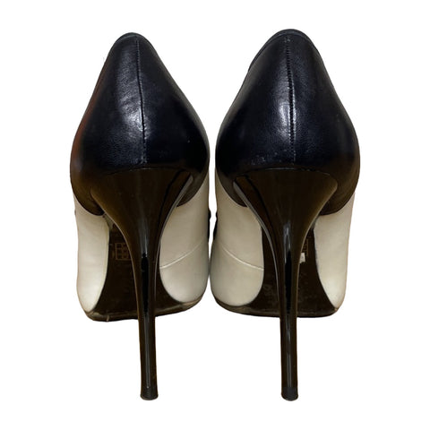 Calzado Karen Millen Heels Cerrados Blanco-
Talla 37