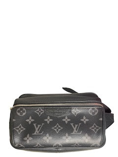 * Bolso Cangurera Louis Vuitton Monograma Eclipse Negro