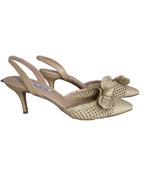 Zapato Charles David Tejido Punta cerrada Beige - Talla 8